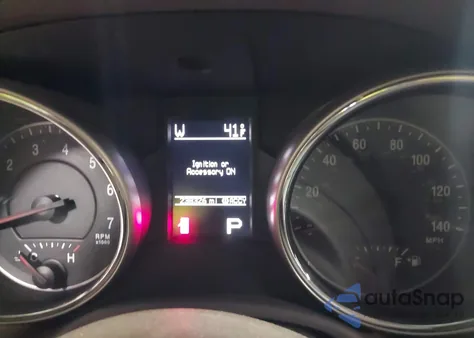 2011 Jeep Grand Cherokee Laredo z USA, uszkodzony, nr VIN 1J4RR4GG9BC587687